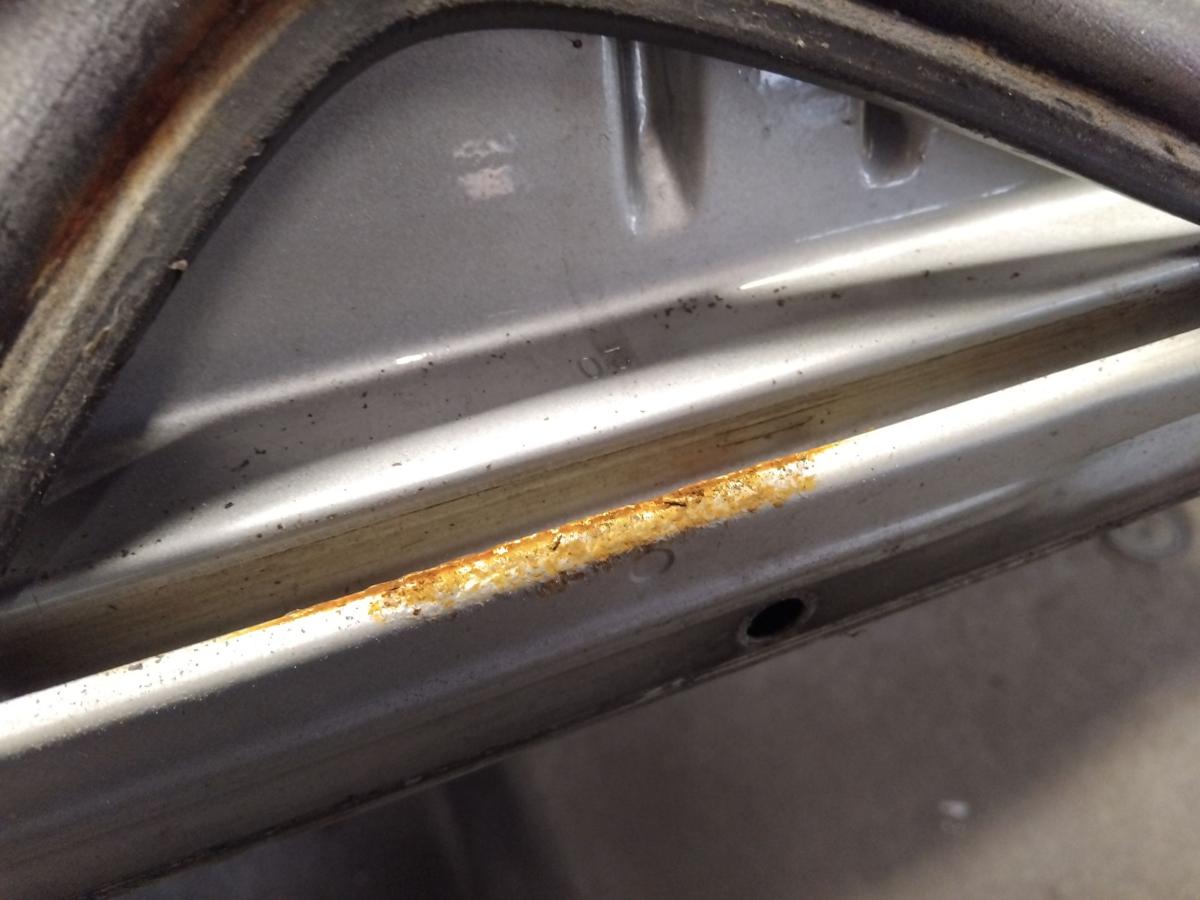 Mercedes E-Klasse Limo W210 T&uuml;r hinten links brillantsilbermetallic 744 Bj.1998