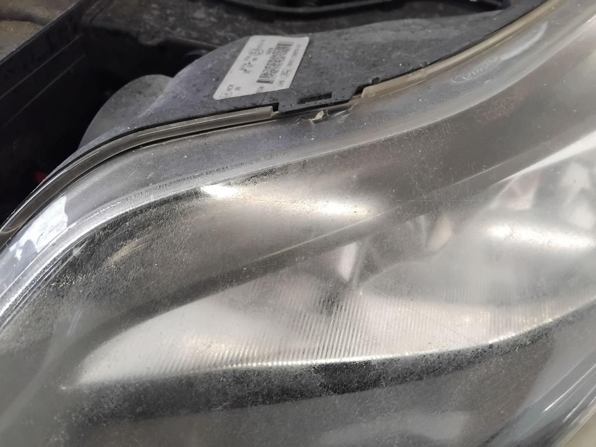 Ford Focus 3 DYB orig Scheinwerfer links schwarz Visteon mit LWR vergilbt BJ2011