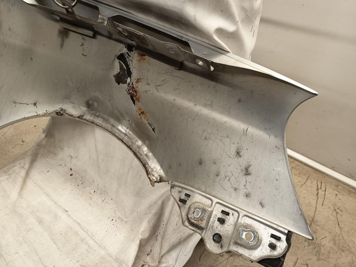 VW Golf V 1K5 Variant Bj 2008 original Kotflügel links LA7W Reflexsilber