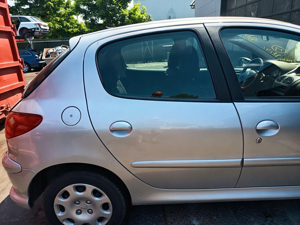 Peugeot 206 orig Tür hinten rechts 5trg EZR Silber Bj 2005