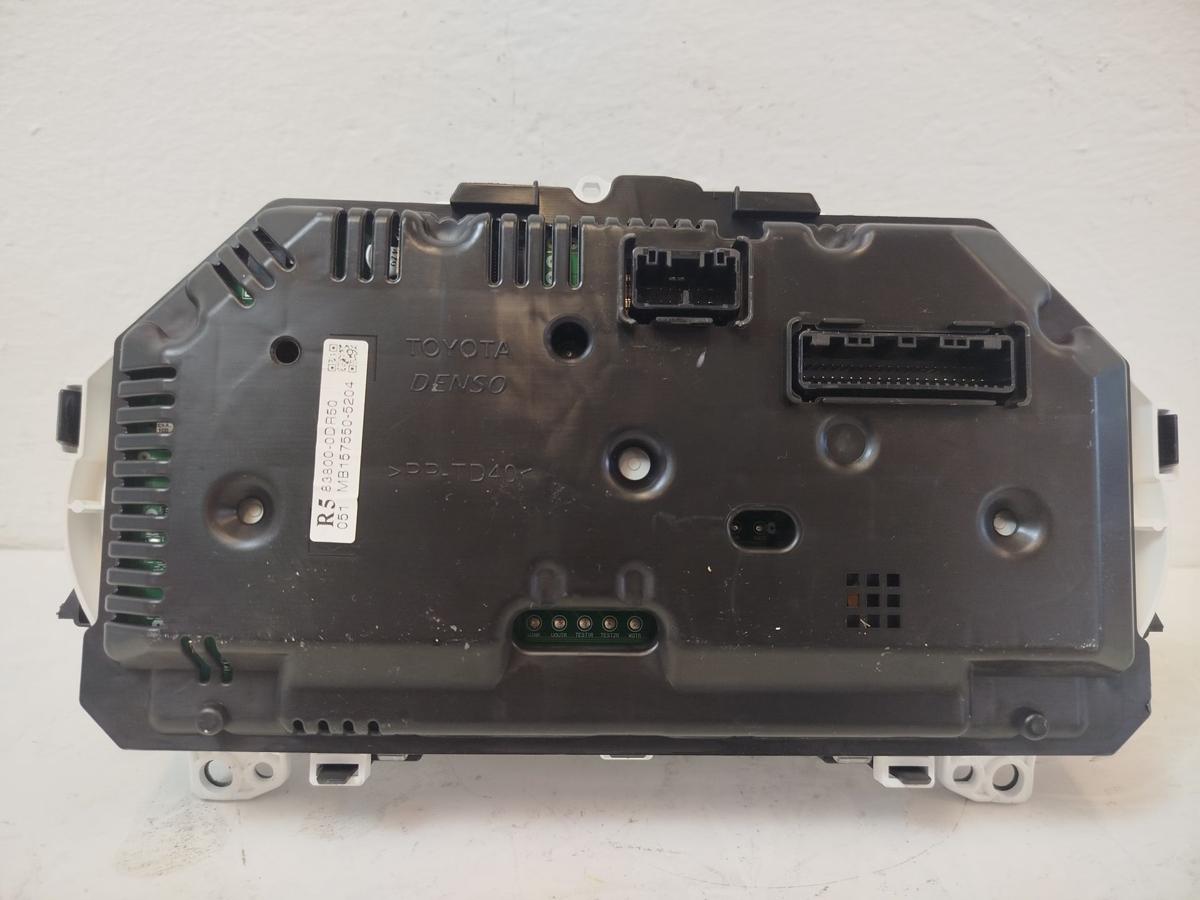 Toyota Yaris XP13 Tacho Kombiinstrument 1.3 73kw 1NRFE 88tkm