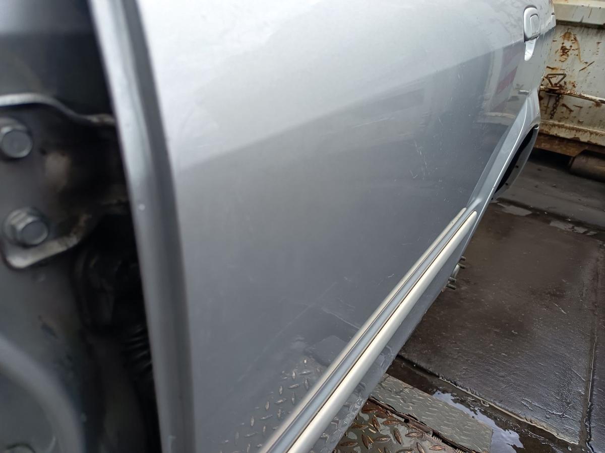 Mazda 323f VI original Tür hinten links Fond 22V Satinsilber Bj 2002