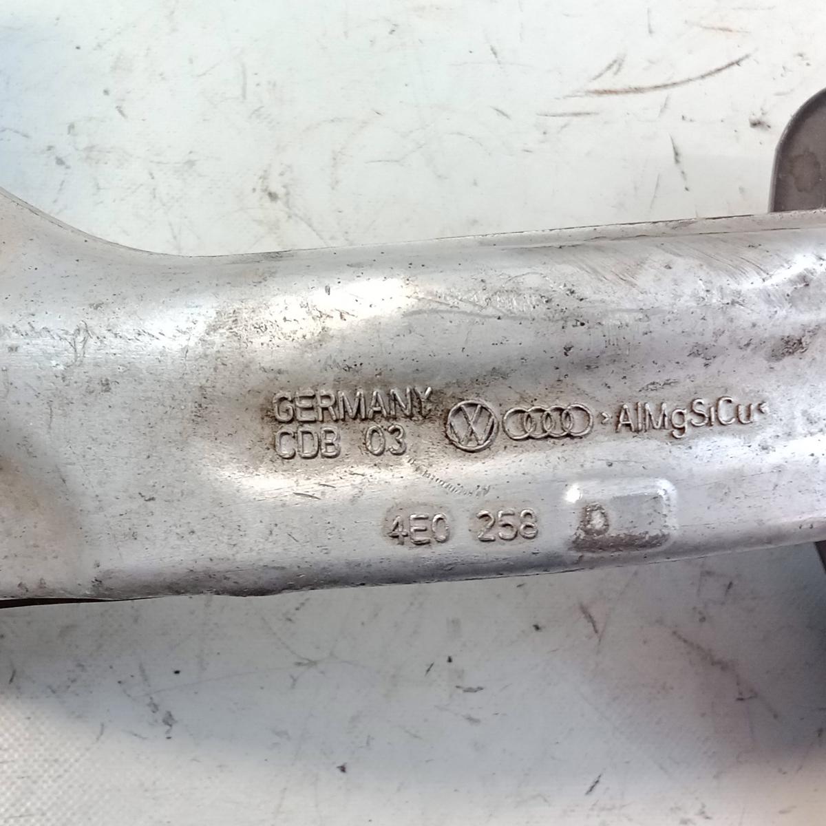 Audi A8 4E D3 original Achsschenkel Radlagergeh&auml;use Vorderachse rechts Bj.2002