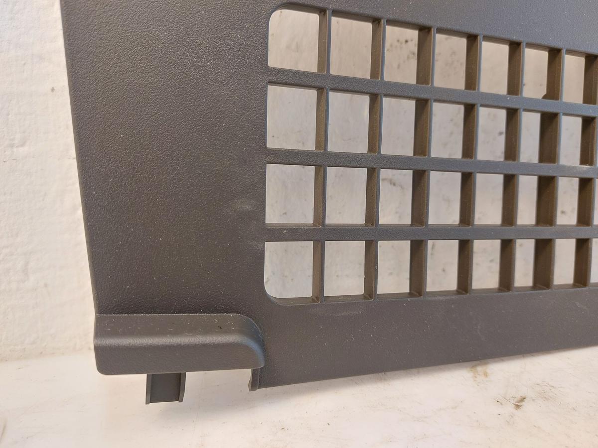 NIO ET7 Elektro Verkleidung Blende Innenverkleidung Fußraum mit Leuchte