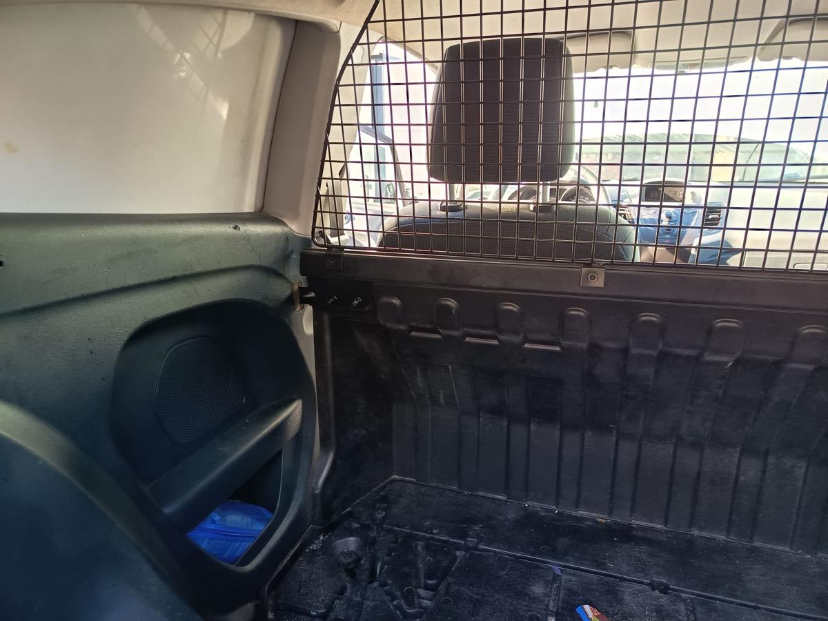 Ford Fiesta VII original Trennwand Gitter komplett Lieferwagenumbau Bj 2011