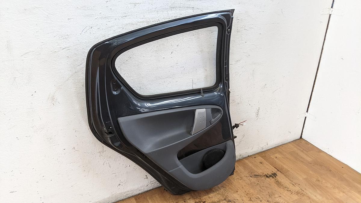 Toyota Aygo KGB Tür hinten links schwarz