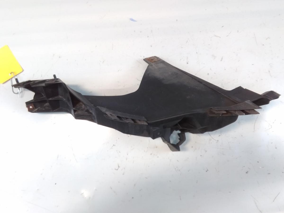 Audi A1 8X original Aufnahme Scheinwerfer rechts 8X0805608 BJ2010