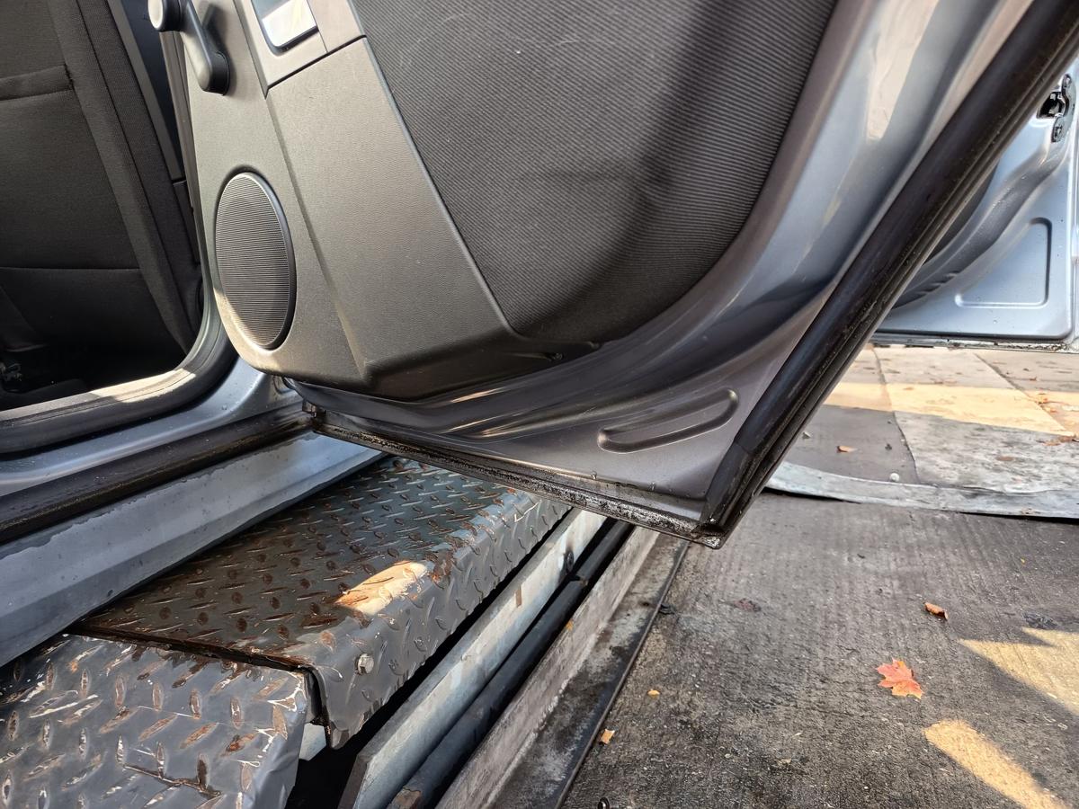 Opel Vectra C original Tür hinten rechts Fond Z163 Lichtsilber Bj 2004