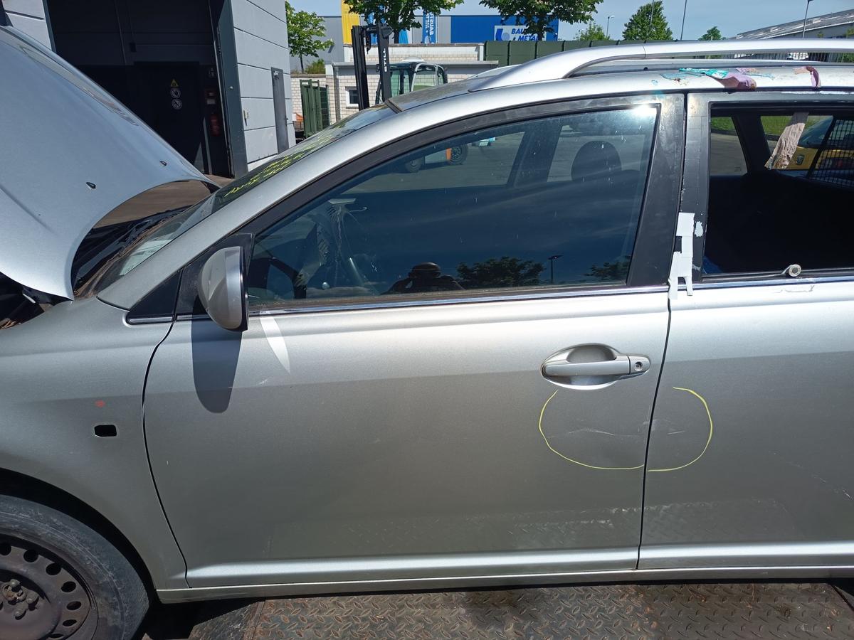 Toyota Avensis T25 original T&uuml;r vorn links Fahrer 1C0 Polarsilber Bj 2005