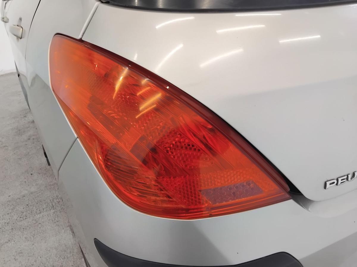 Peugeot 308 I original Rückleuchte Schlussleuchte links Fließheck BJ2009