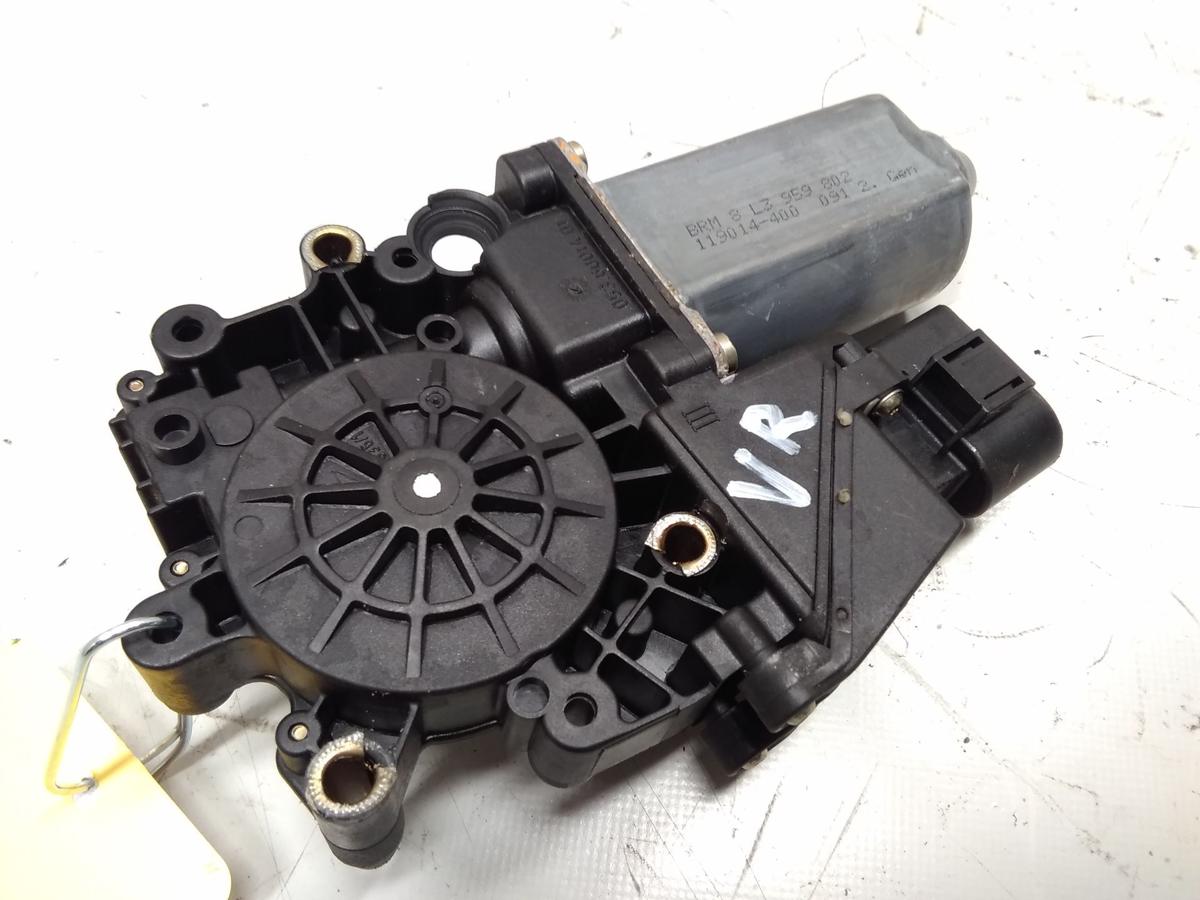 Audi A3 8L original Fensterhebermotor vorn rechts 8L3959802 BJ2001