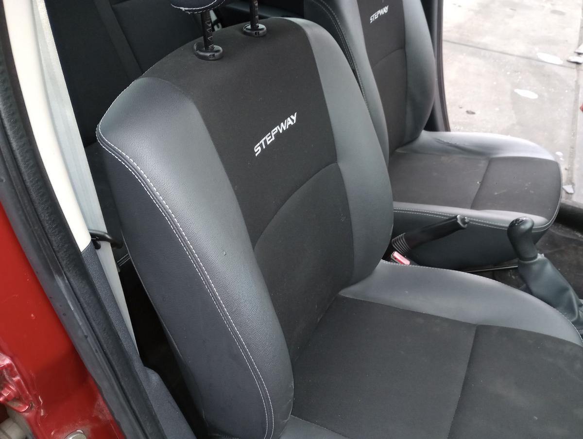 Dacia Sandero I Stepway orig Beifahrersitz Teilleider schwarz grau Bj 2012