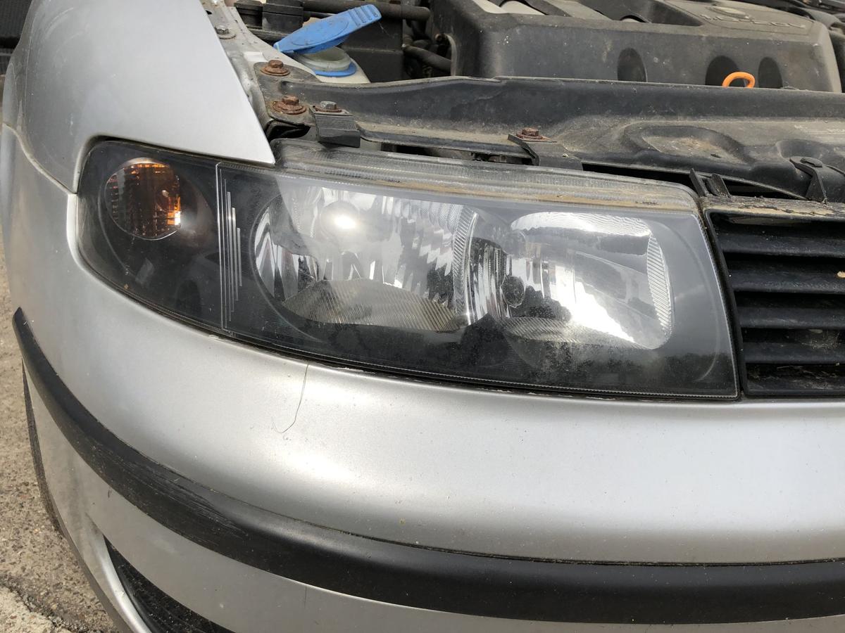 Seat Leon 1M Scheinwerfer rechts Frontscheinwerfer Halogen Hauptscheinwerfer
