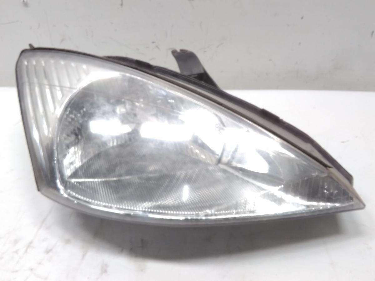 Ford Focus 1 Scheinwerfer vorn rechts Halogen mit LWR BJ2000