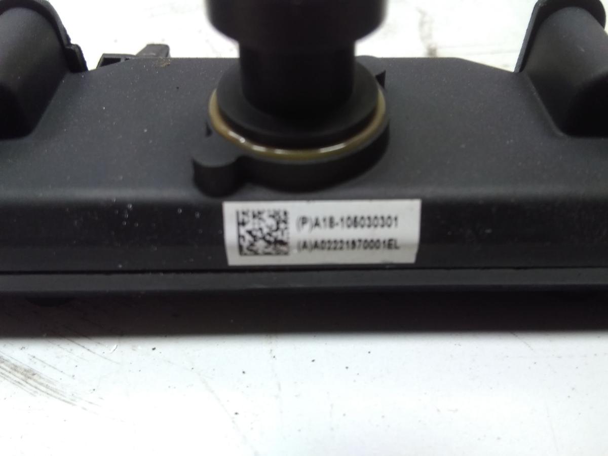 Tesla Model Y original Frontkamera Dreifachkamera schwarz BJ2023