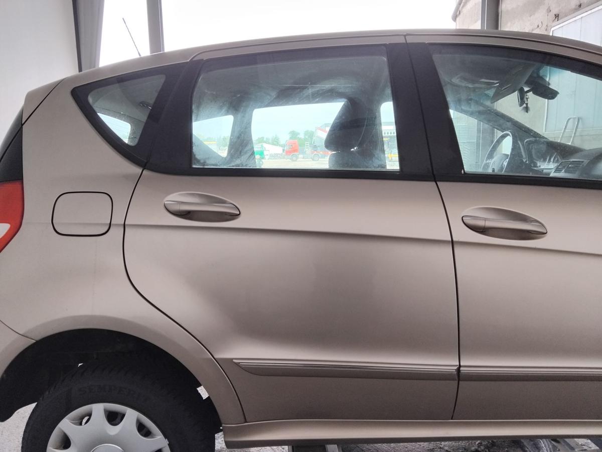 Mercedes A-Klasse W169 Tür hinten rechts dünenbeigemetallic 791 BJ2006