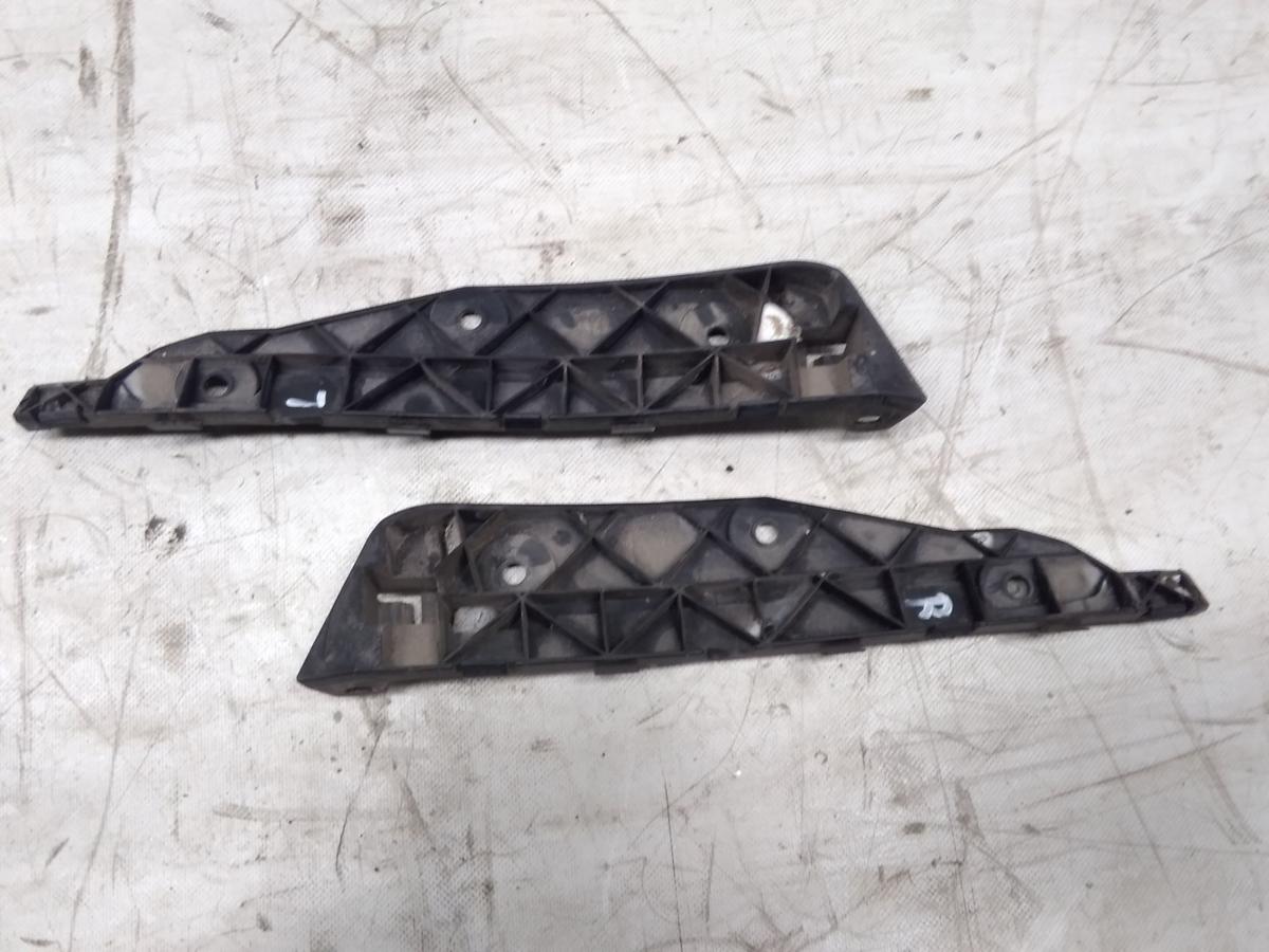 Mitsubishi Colt Z30 3t&uuml;rig orig Satz Halter Stossf&auml;nger hinten MN105763 MN105764