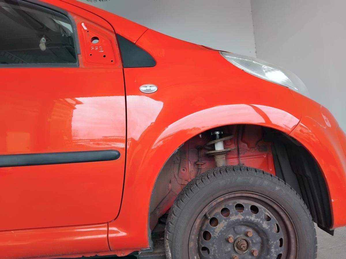 Citroen C1 original Kotfl&uuml;gel vorn rechts KJH Scarletrot BJ2009