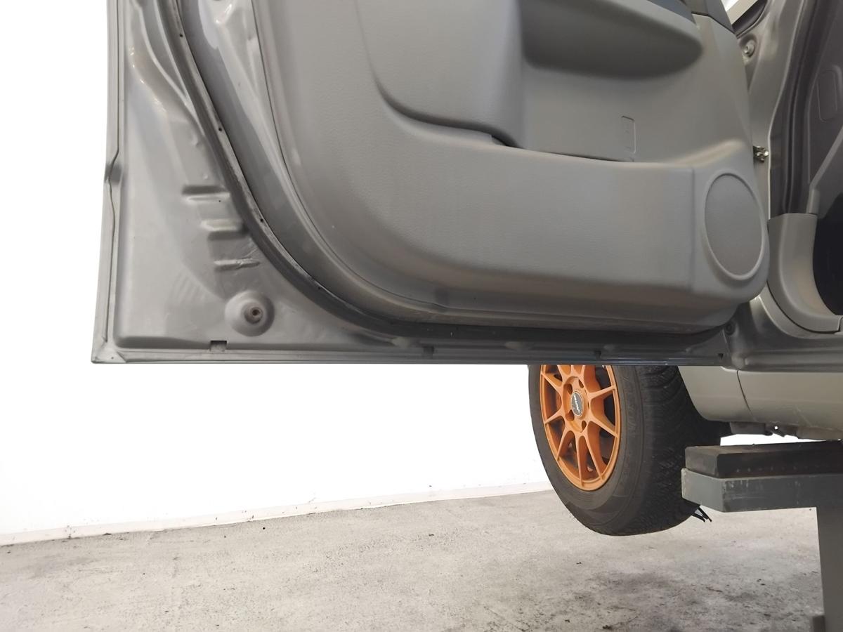 Suzuki SX4 T&uuml;r vorn links Fahrert&uuml;r ZCD Galactic Gray 5t&uuml;rig BJ2006