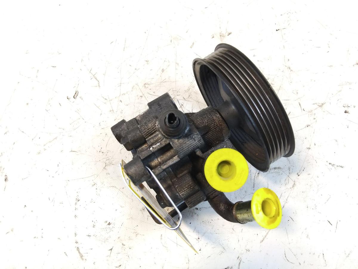 Toyota Avensis T22 original Servopumpe 1.8 95kw 1ZZ BJ2002