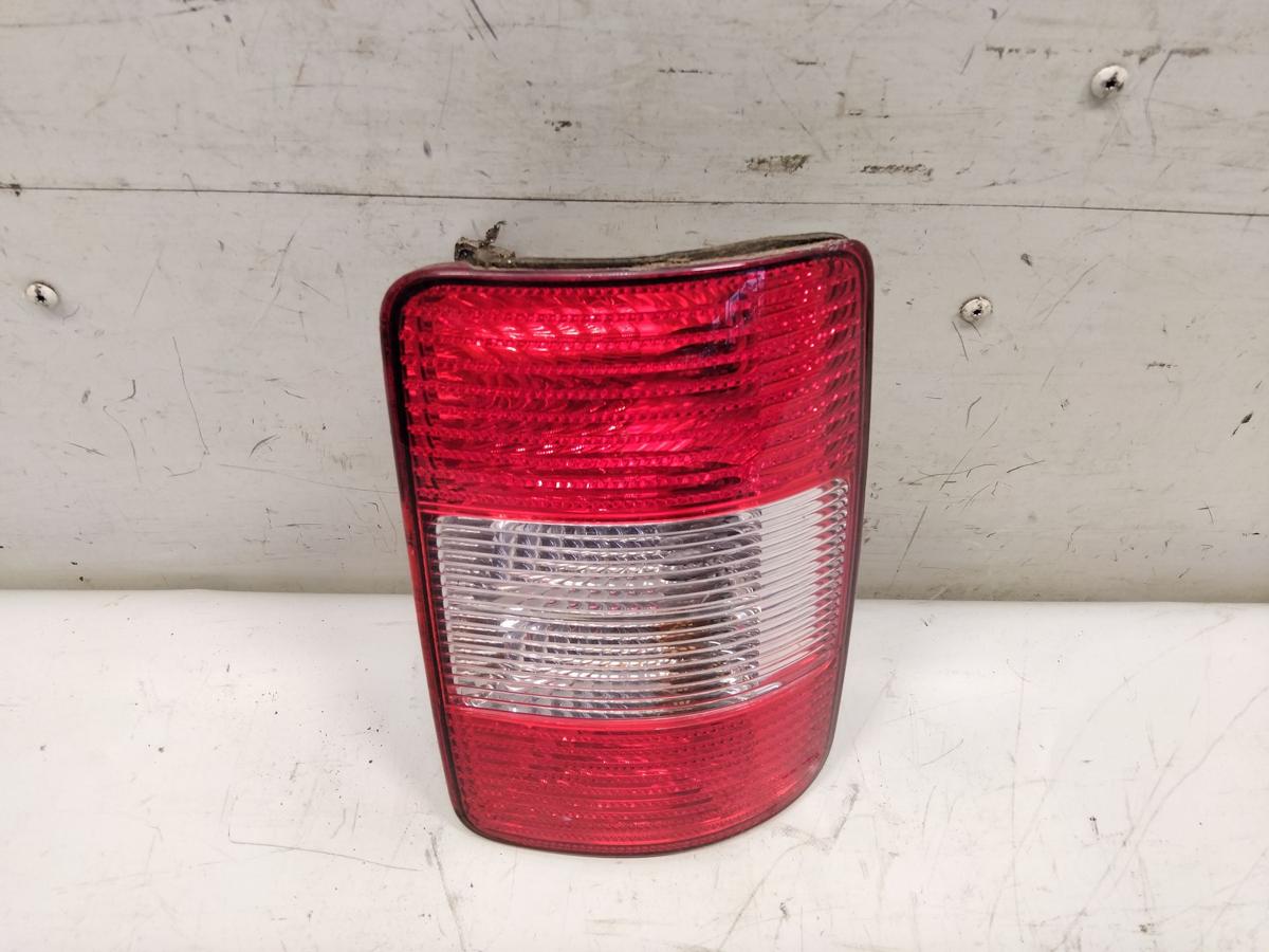 VW Caddy 2K original R&uuml;ckleuchte Schlussleuchte rechts Heckklappe BJ2005