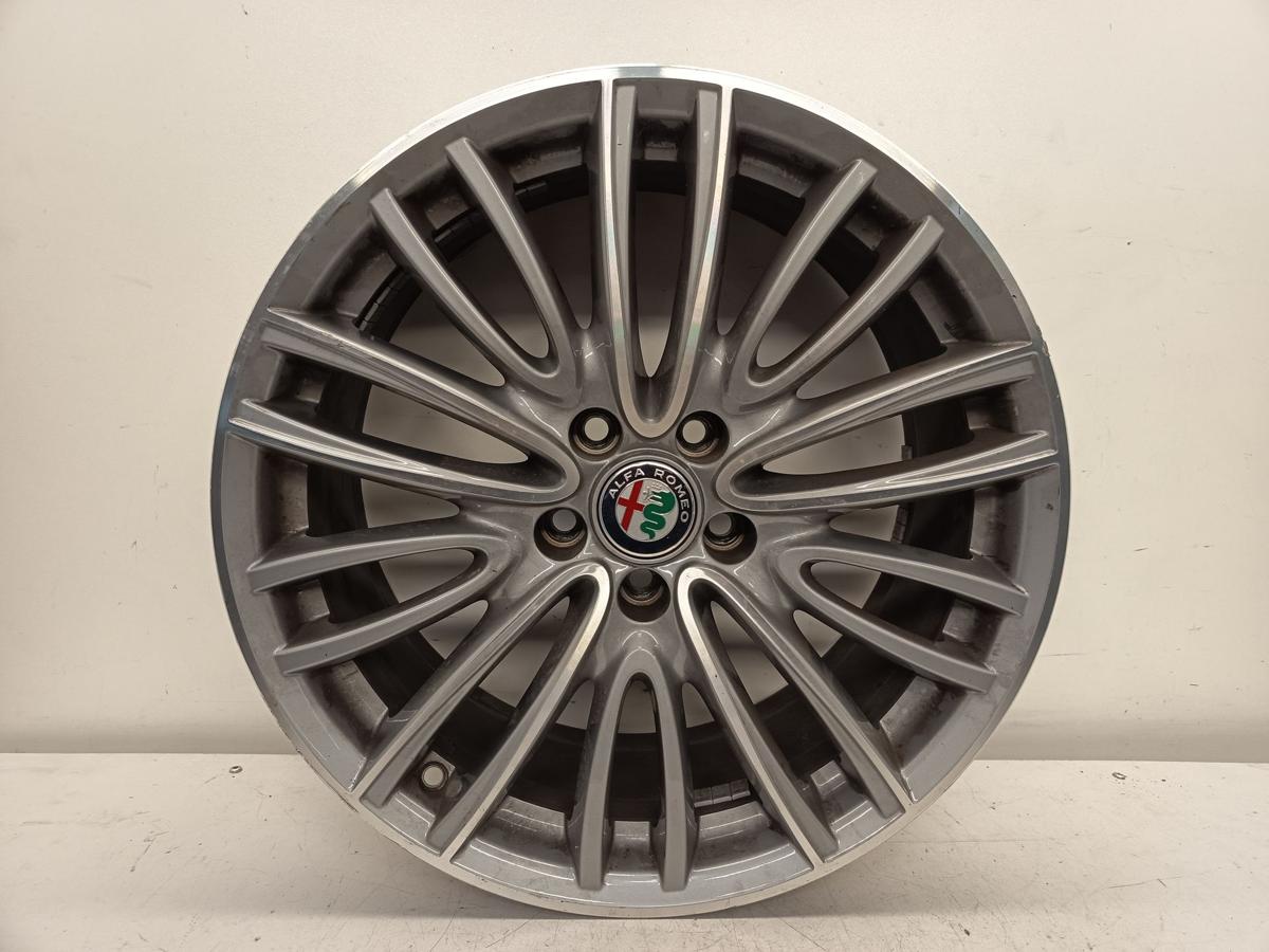 Alfa Romeo Giulia original Alu Einzelfelge 156107471 8x18 ET33 Bj 2018