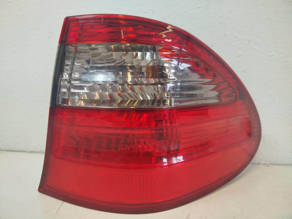 Mercedes E Klasse S211 Mopf R&uuml;ckleuchte au&szlig;en rechts R&uuml;cklicht Heckleuchte OEM