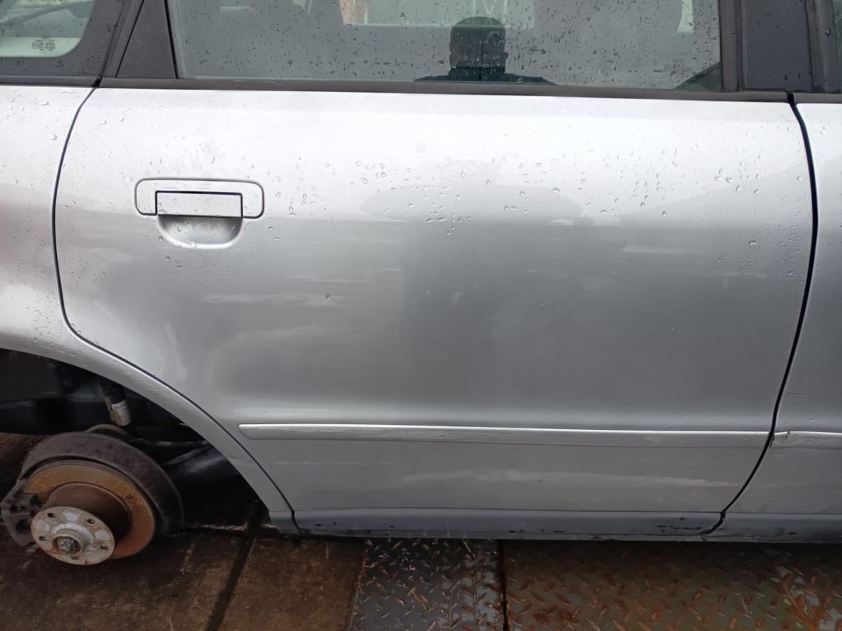 Audi A4 B5 original T&uuml;r hinten rechts Fond Y7M Alusilber Baujahr 1996