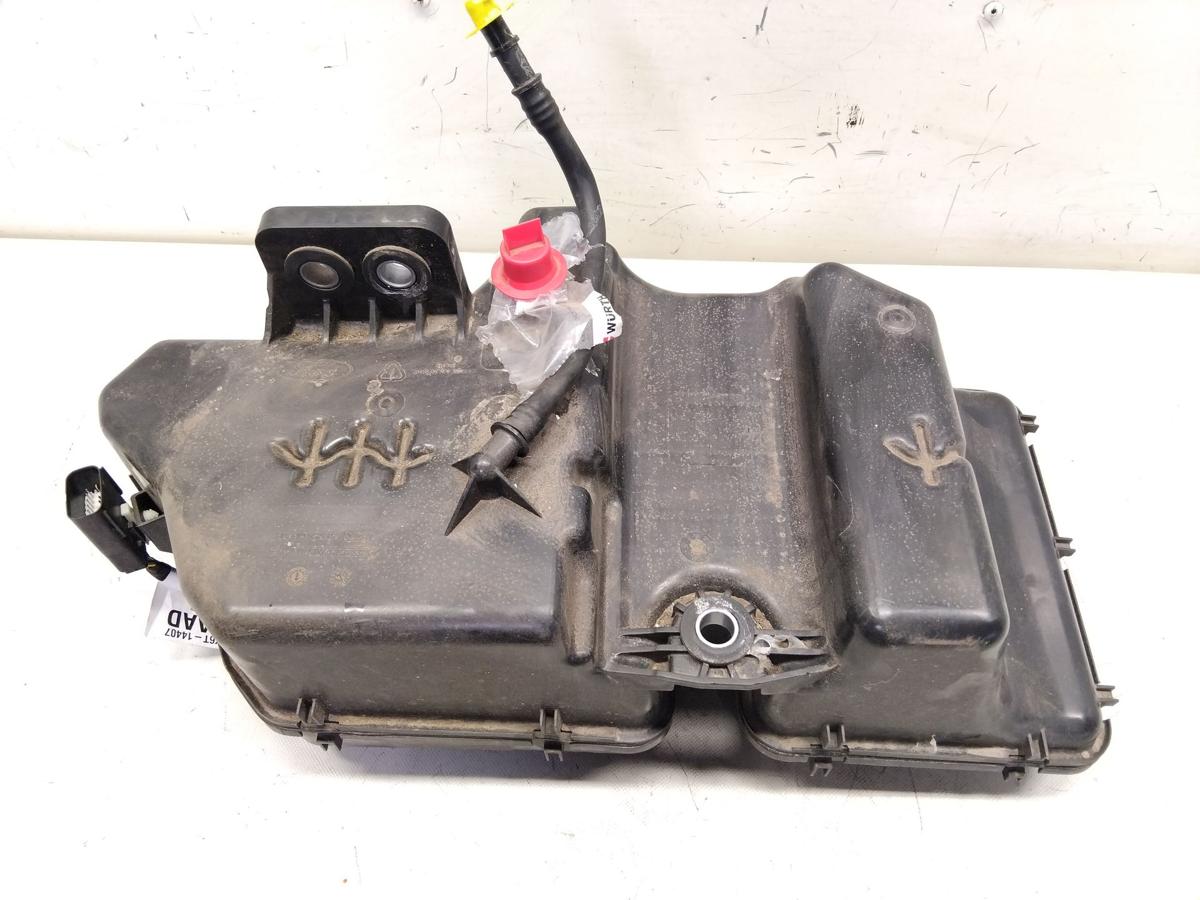Ford Focus 4 Kombi DEH Facelift original Adblue-Tank Additivbehälter Bj.2023 Ford Focus 4 Kombi DEH Facelift original Adblue-Tank Additivbehälter Bj.2023