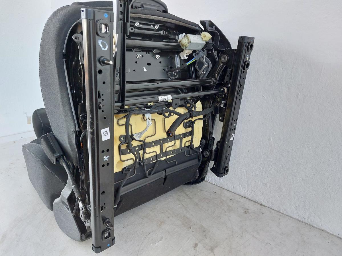 Opel Astra K B16 Kombi Sitz vorn links Fahrersitz AGR Sitz mit Heizung Autositz
