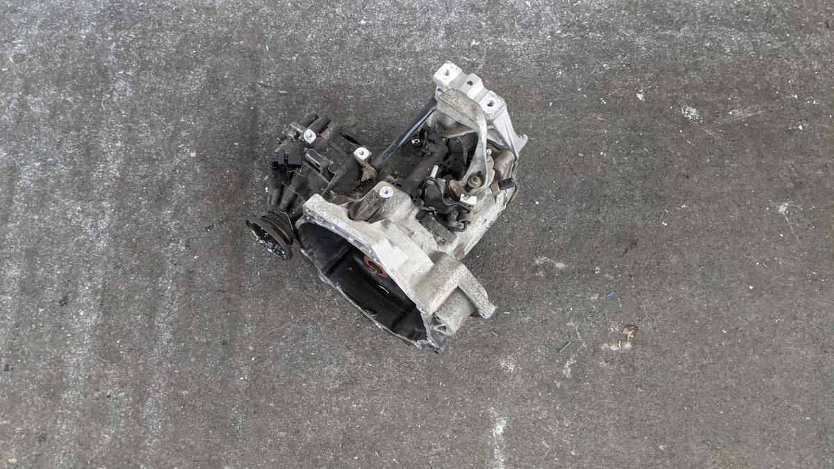 Getriebe Schaltgetriebe 5-Gang FCH 120tkm VW New Beetle 1.6 75KW