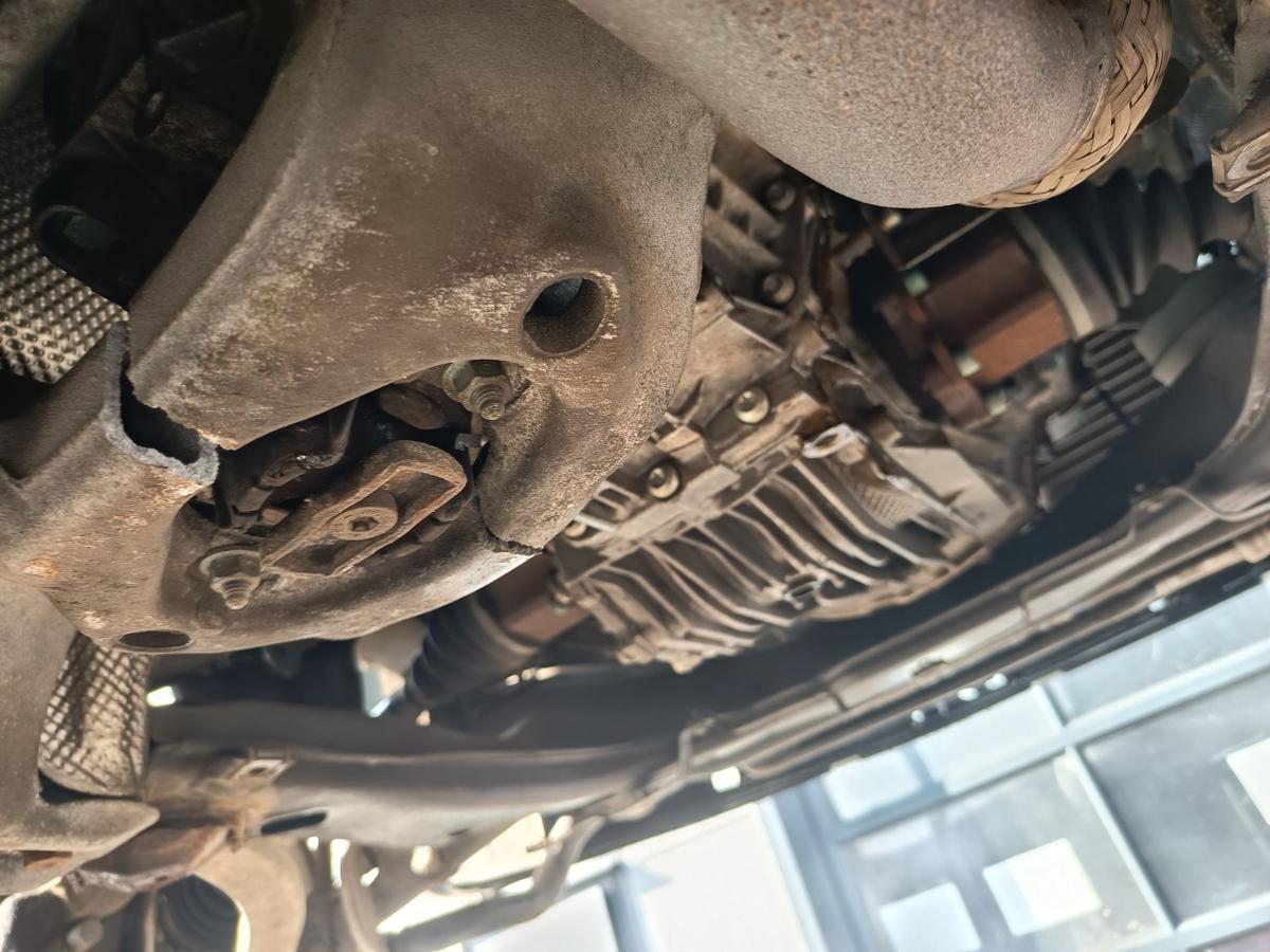 Audi A4 B6 original 5 Gang Schaltgetriebe GBM f&uuml;r Frontantrieb Bj 2003