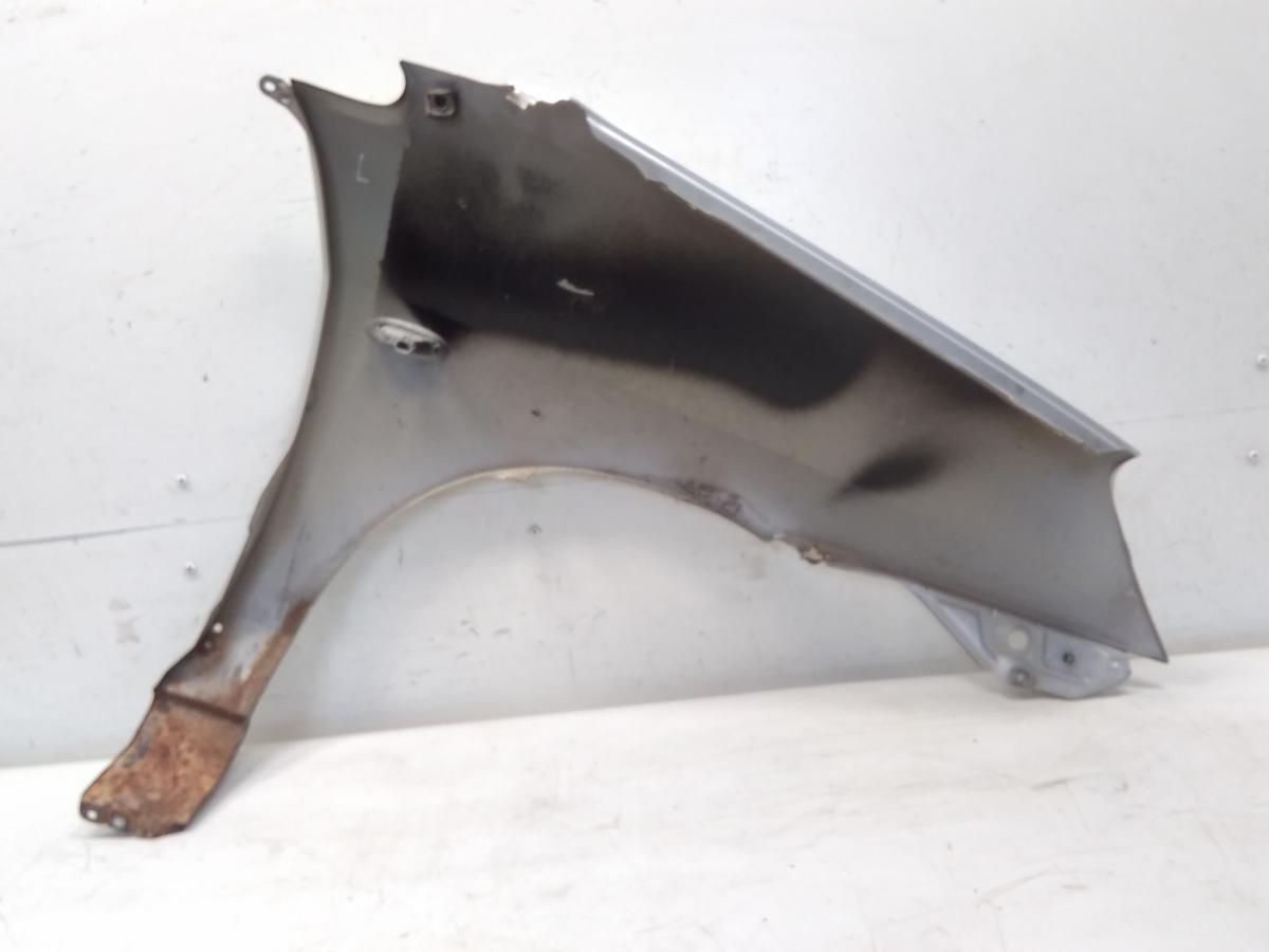 Suzuki Liana original Kotflügel vorn links silbermetallic BJ2005 Anrostung