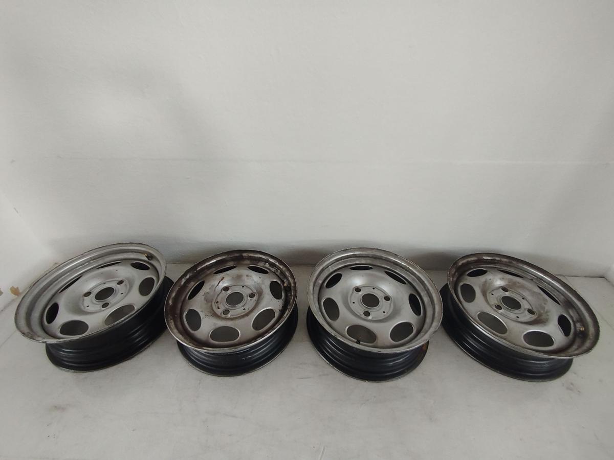 Smart 451 fortwo Coupe Satz Felgen Stahl Stahlfelgensatz 4,5x15 23,5 5,5x15 22