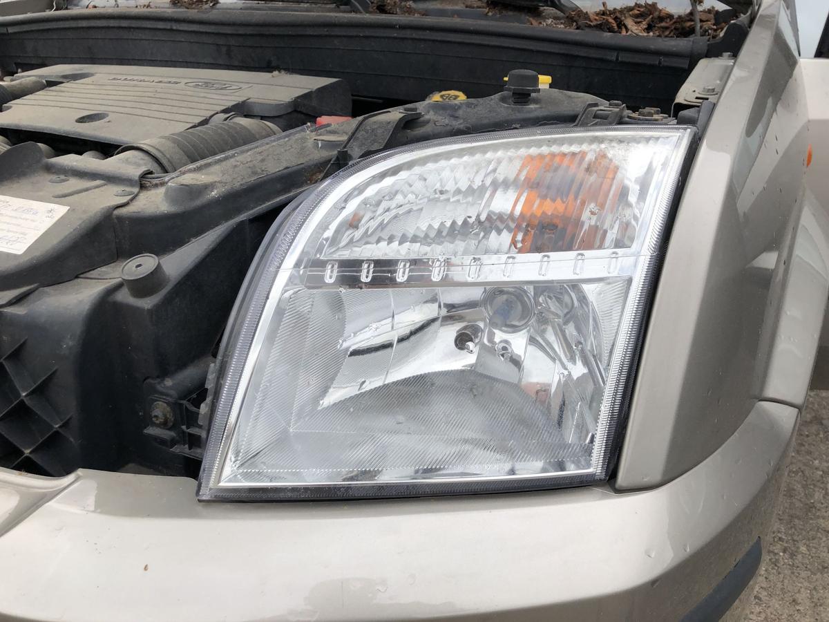Ford Fusion JU2 Scheinwerfer links Frontscheinwerfer TYC Zubehörteil Halogen