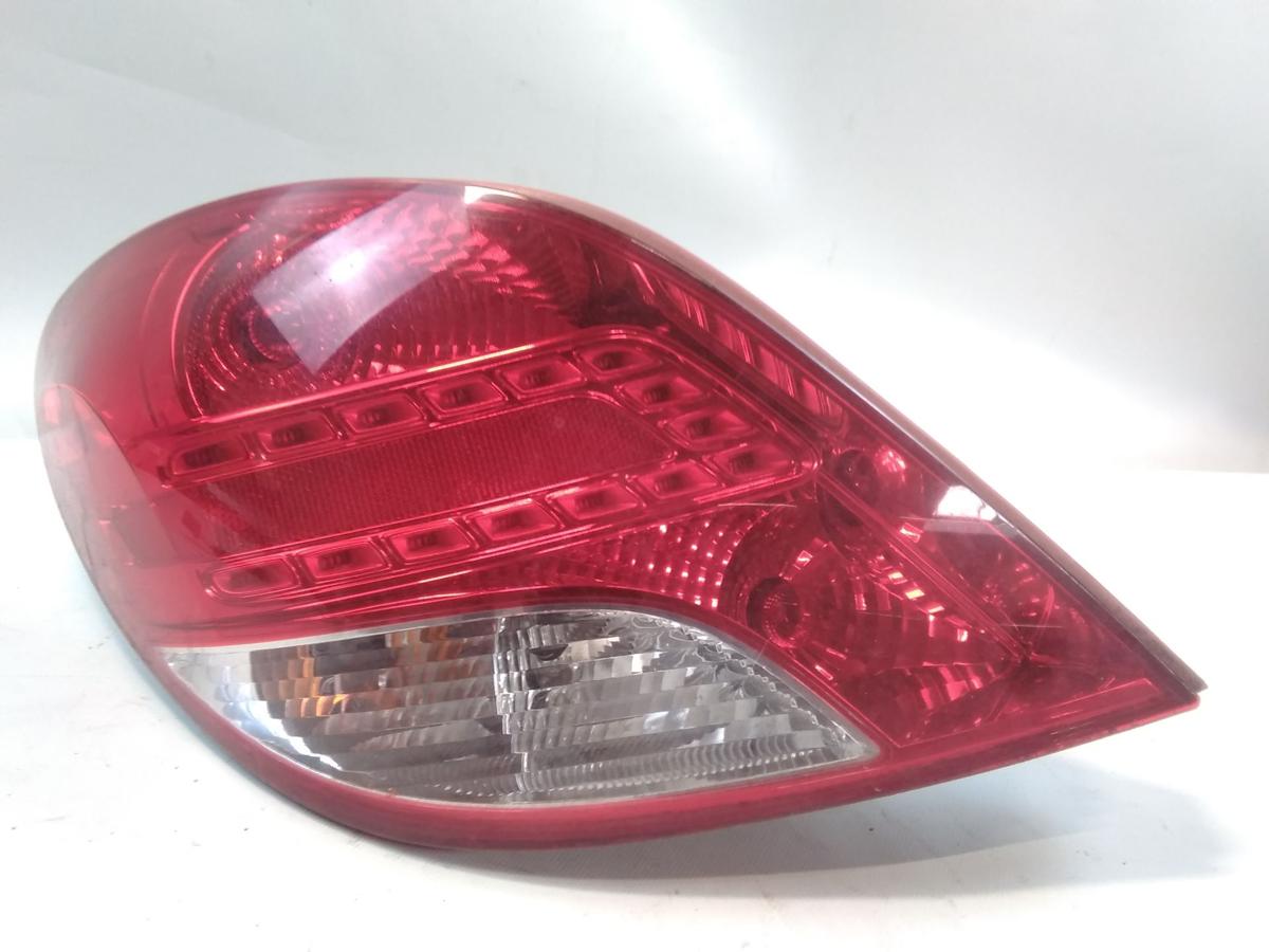 Peugeot 207 WA original R&uuml;ckleuchte Heckleuchte links Facelift Teil-LED BJ2010