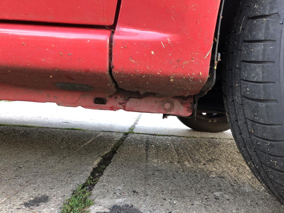 Dacia Logan MCV Kotfl&uuml;gel rechts Beifahrerseite Seitenwand OV21D Red Passion