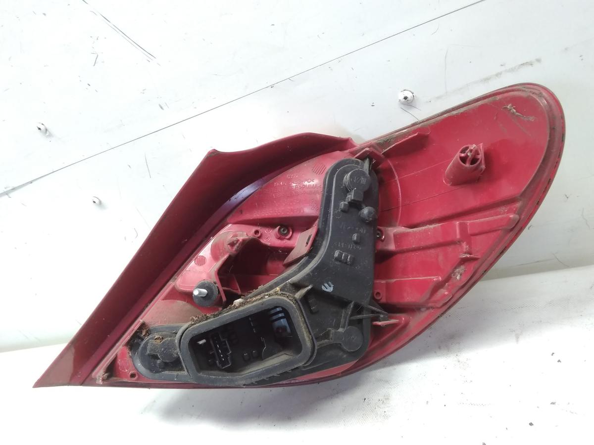 Peugeot 207 original R&uuml;ckleuchte Heckleuchte links Facelift Teil-LED BJ2010