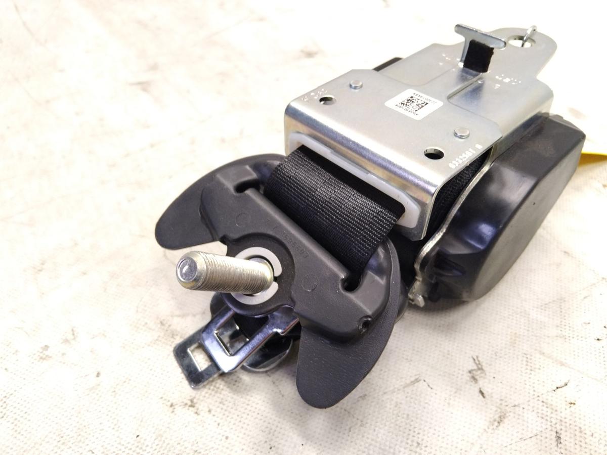 Mitsubishi Eclipse Cross original Sicherheitsgurt Gurt hinten mitte Facelift