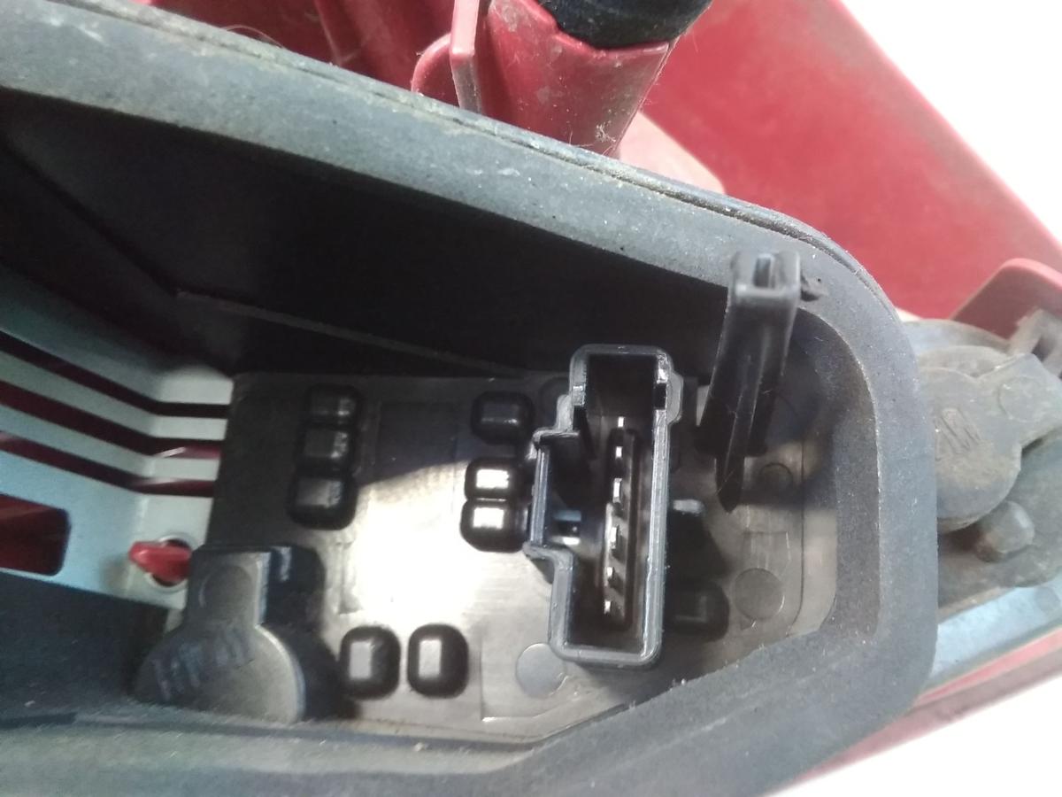 Peugeot 207 WA original R&uuml;ckleuchte Heckleuchte rechts Facelift Teil-LED BJ2010