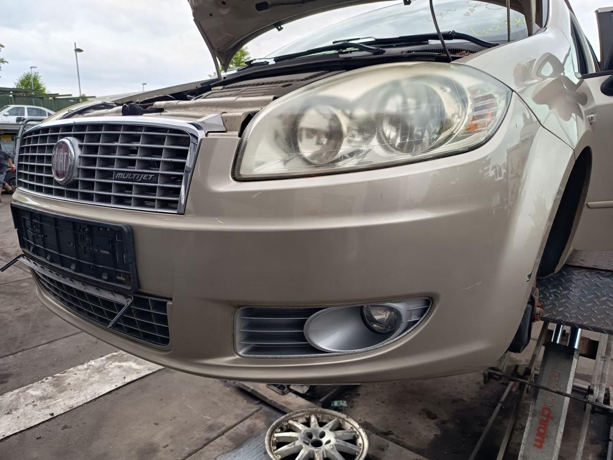 Fiat Linea original Stoßstange Fänger vorn/Front 261/A Elfenbein Bj 2008