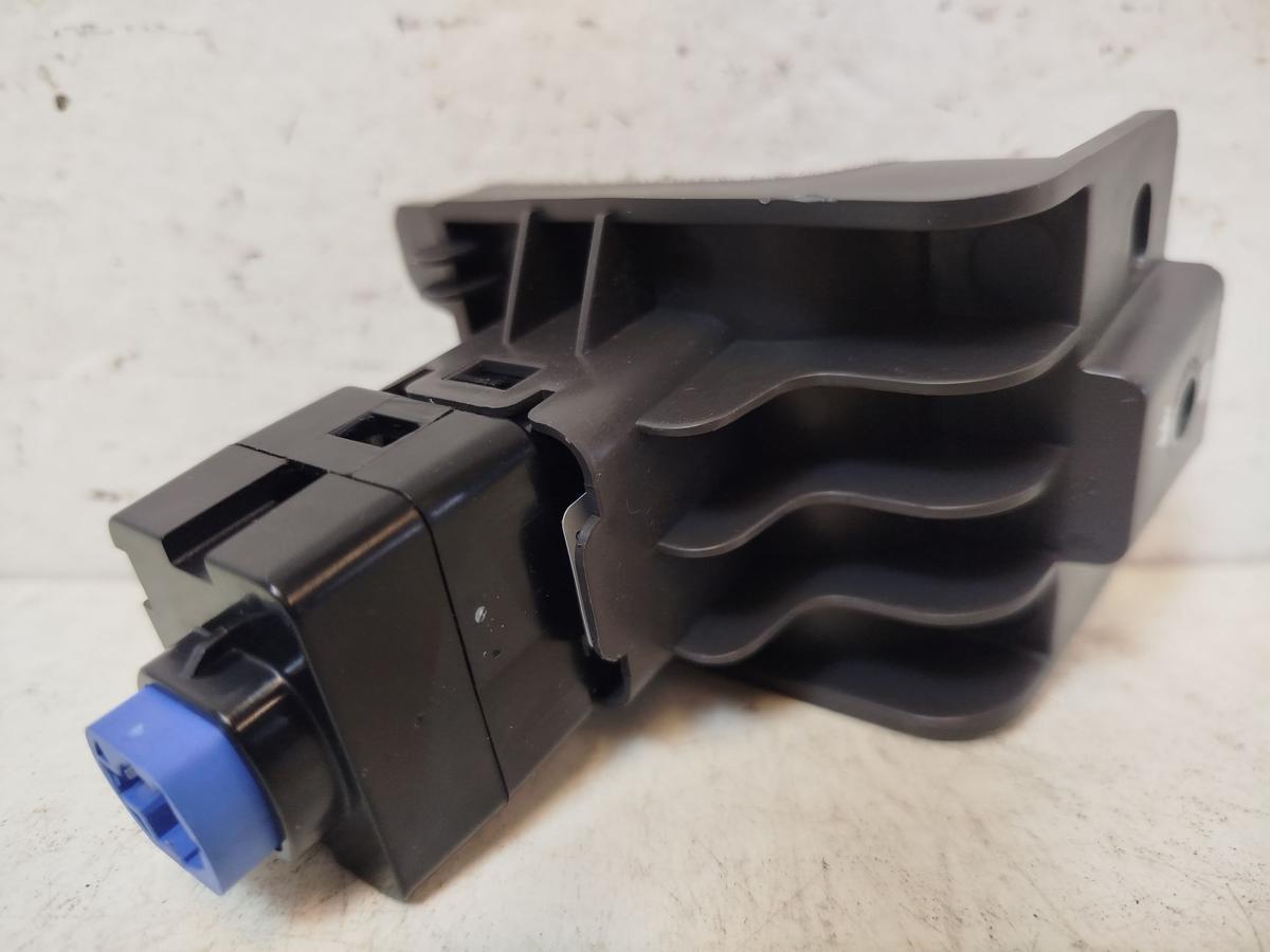 NIO ET7 Elektro USB Anschluss Buchse 3,0