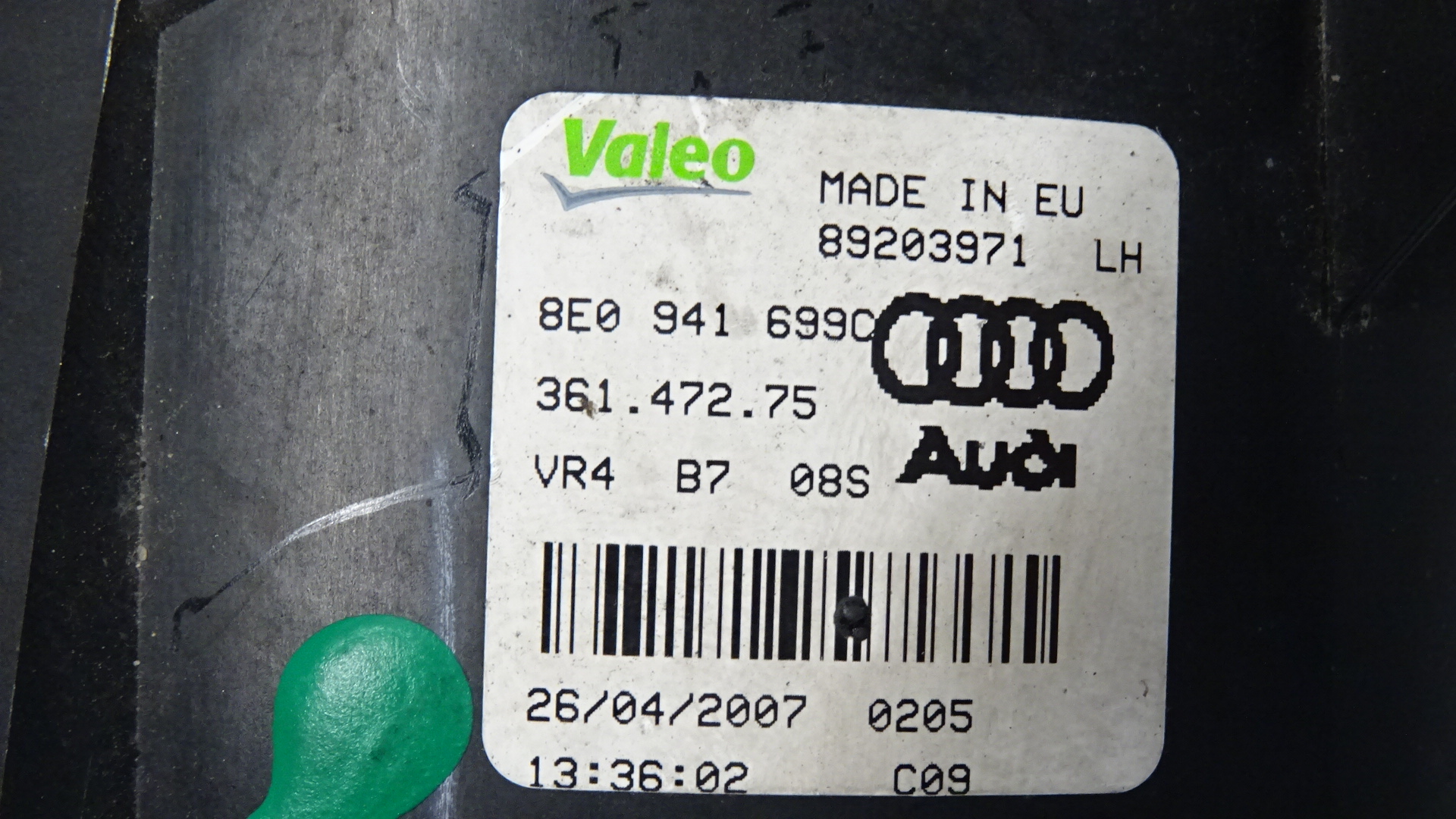 Nebelscheinwerfer links Audi A4 8E B7 Bj.2008 Audi: 8E0941699C Valeo: 89203971