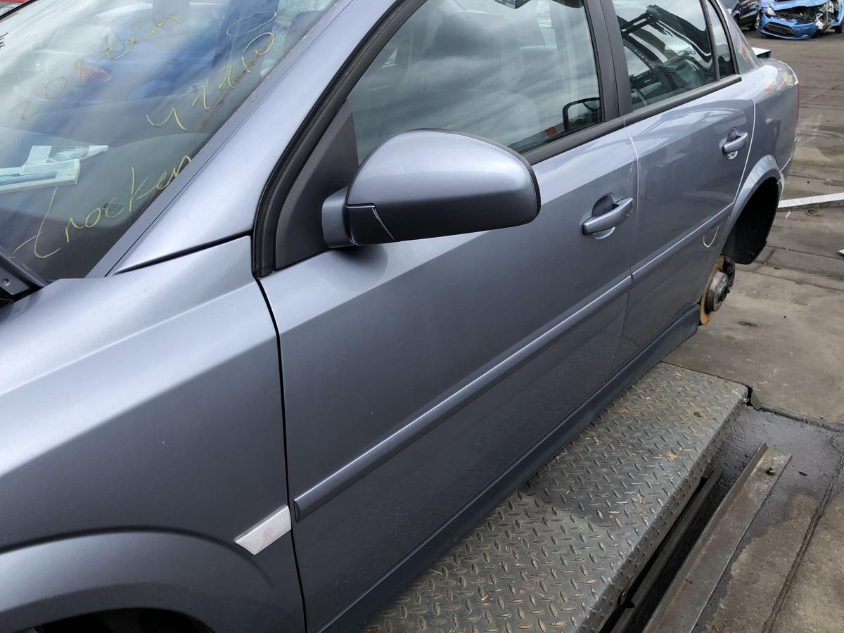 Opel Vectra C original Tür vorn links Fahrer Z163 Lichtsilber Bj 2004