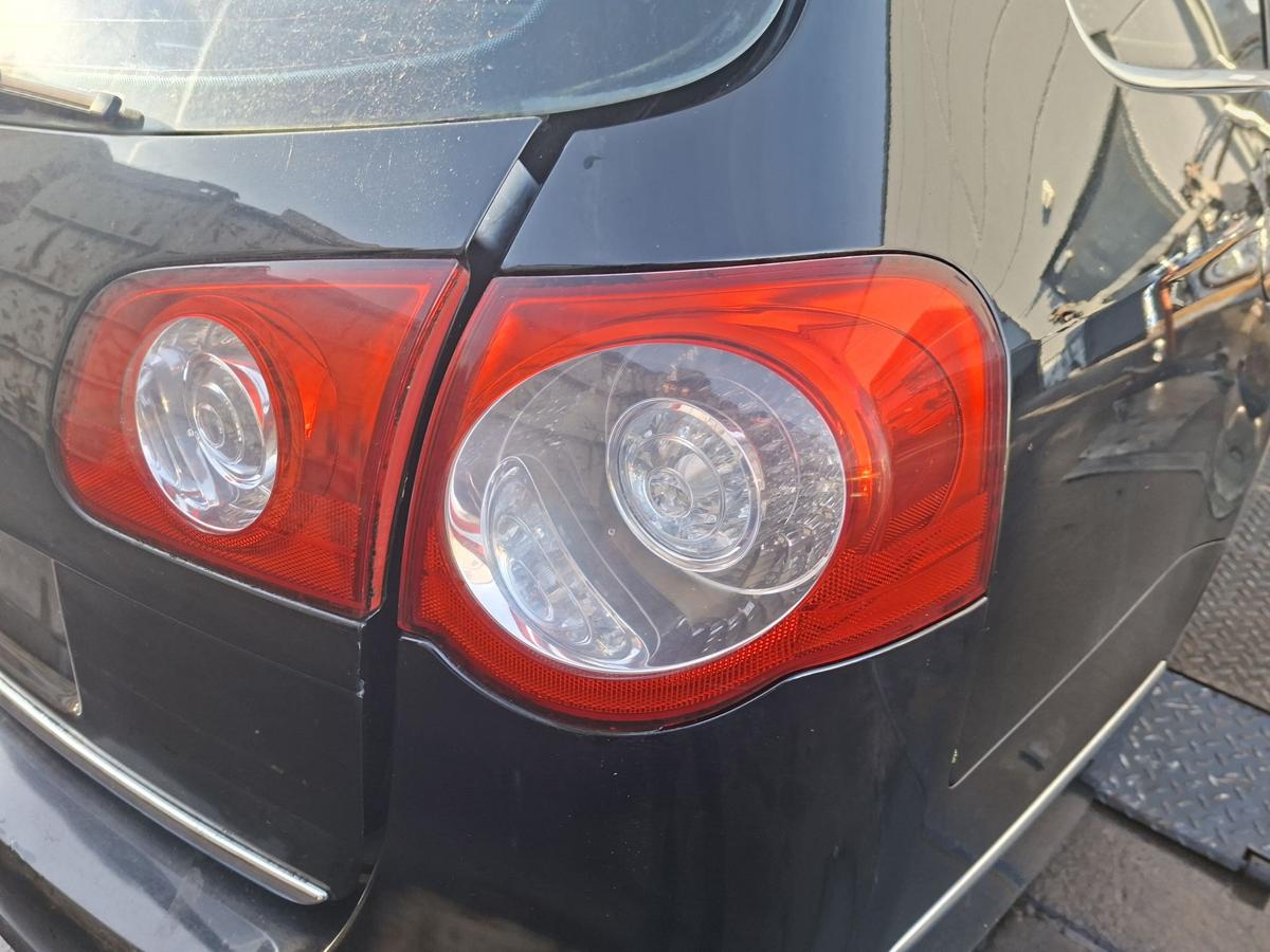 VW Passat 3C Variant Rückleuchte Heckleuchte außen rechts LED Bj 2006