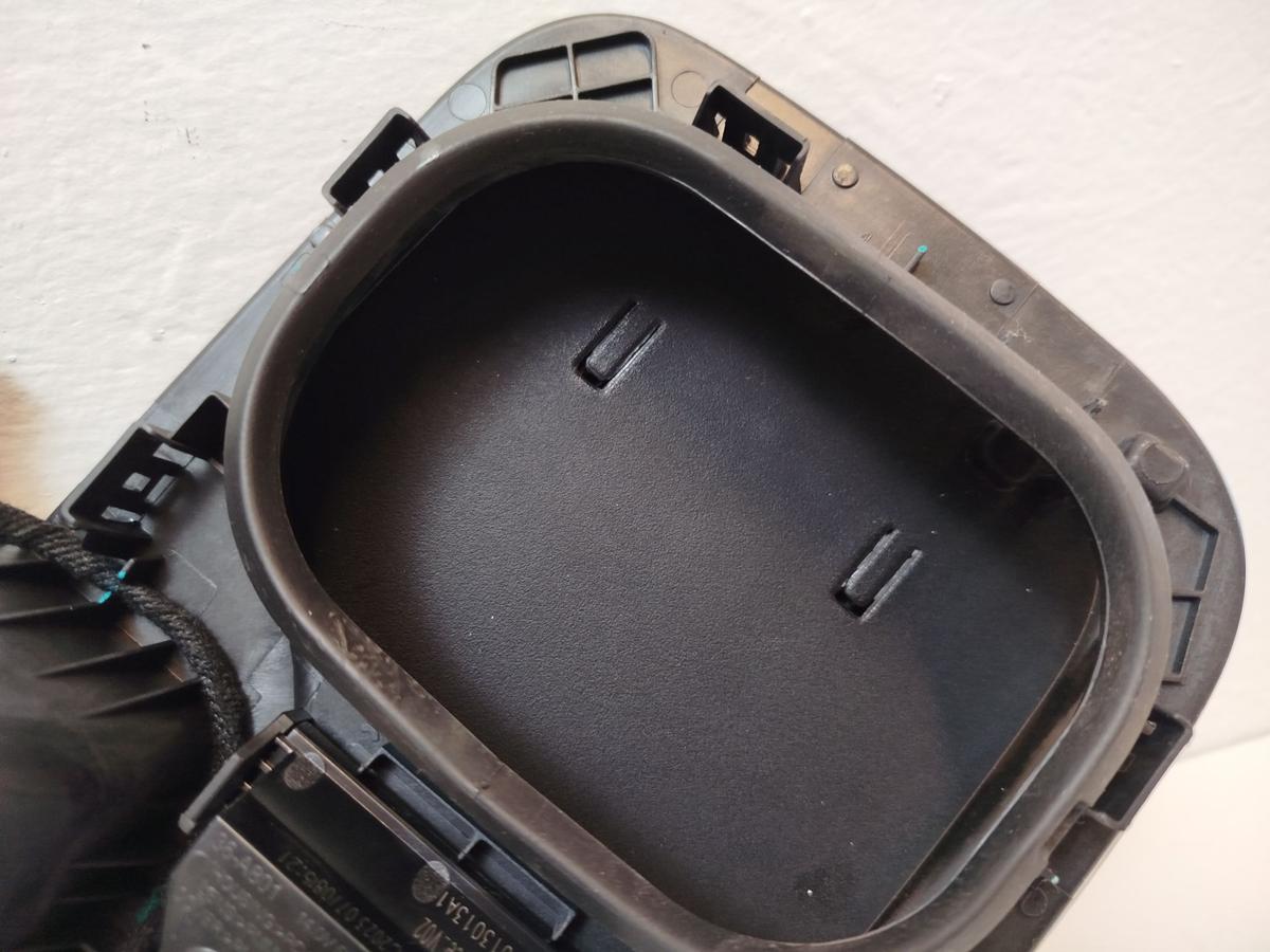 NIO EL6 Elektro SUV Ladeklappe Klappe HV Ladeanschluss