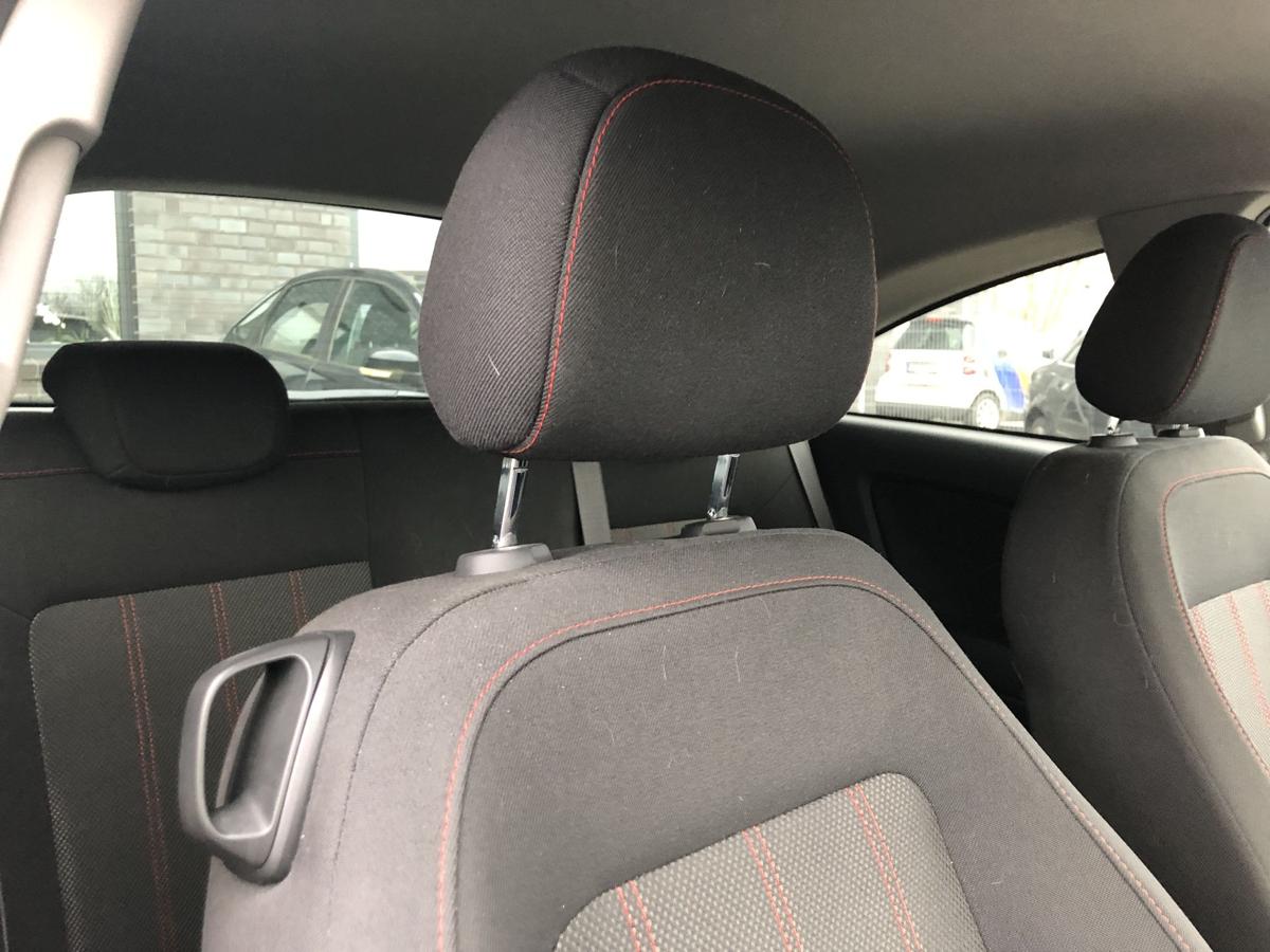 Opel Corsa D ab 2010 Sitz vorn rechts Beifahrersitz o Hzg 3t&uuml;rer Stoff Facelift