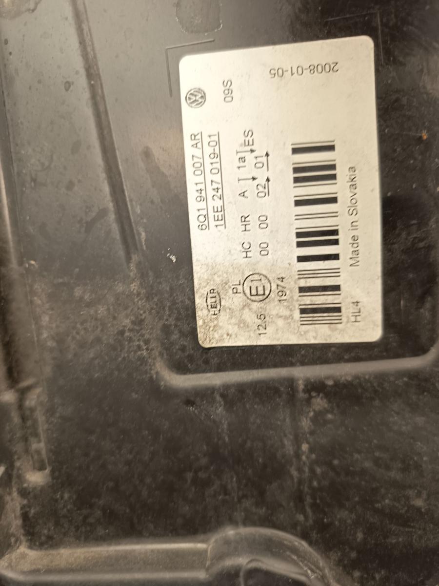 VW Polo 9N3 original Hauptscheinwerfer links Halogen Frontlicht Bj 2008
