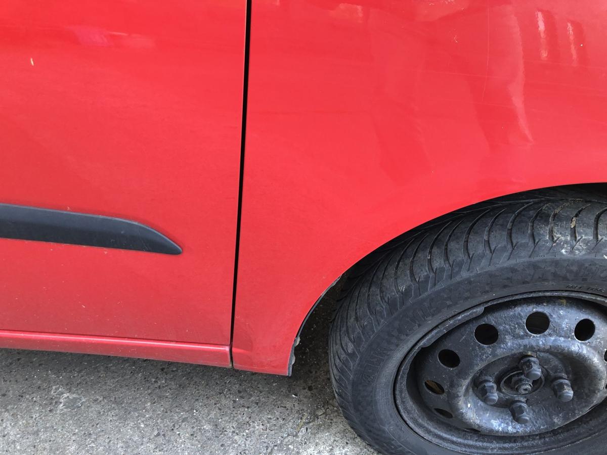 Hyundai i10 PA Kotfl&uuml;gel vorn rechts Beifahrerseite H4 Electric Red