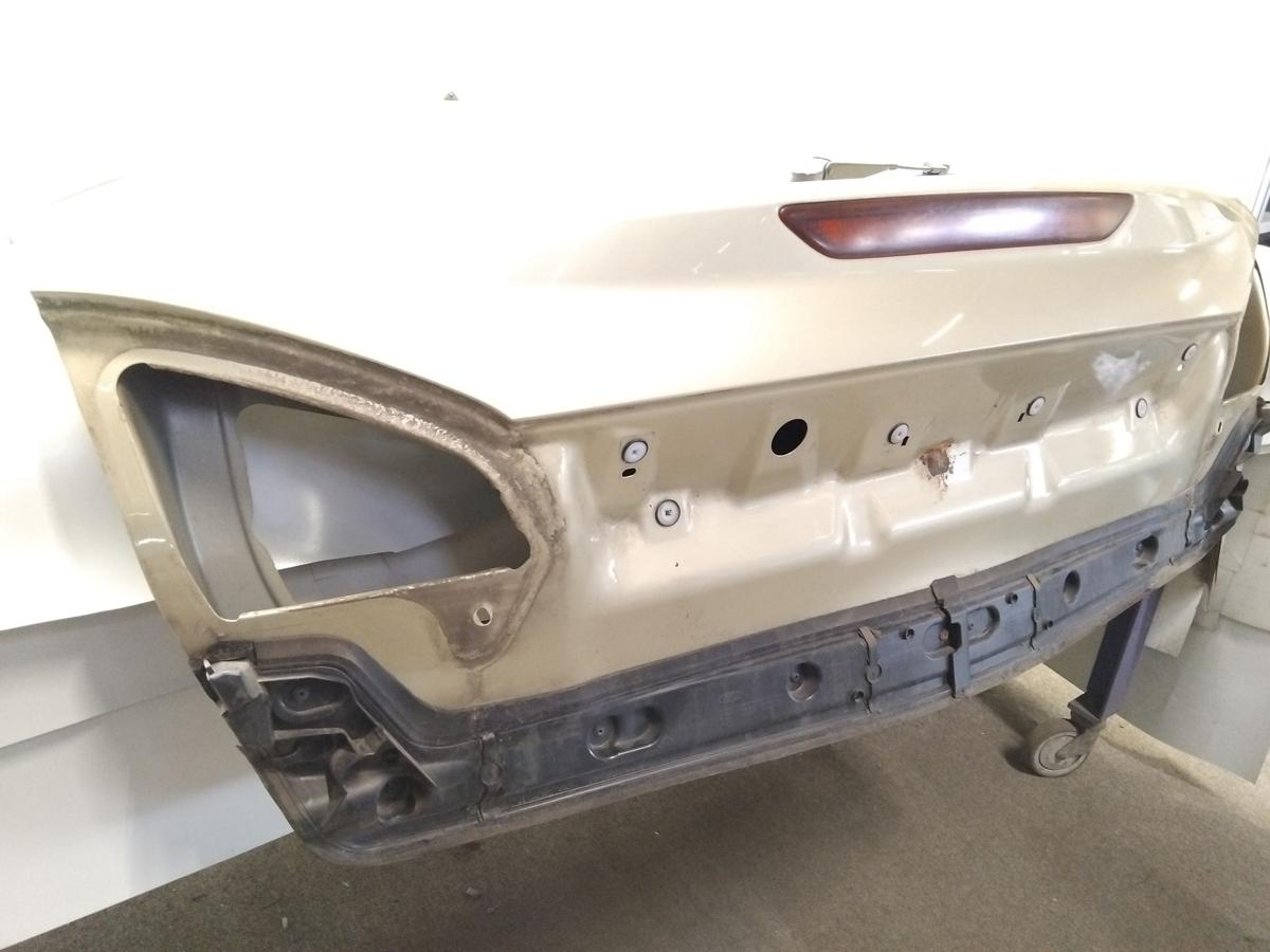 Ford Mondeo 4 BA7 Flie&szlig;heck Heckklappe Champagnermetallic inkl. Scheibe BJ2007